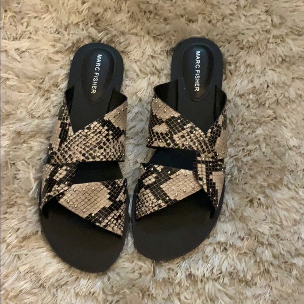 Marc fisher sandals size 9 1/2 never worn